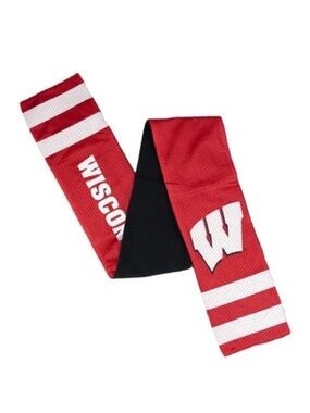 NCAA Wisconsin Badgers Jersey Scarf Red White Black Fleece Back Zip Pocket MVF
